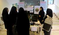 برپایی میز خدمت به مناسبت هفته سلامت در دانشکده بهداشت